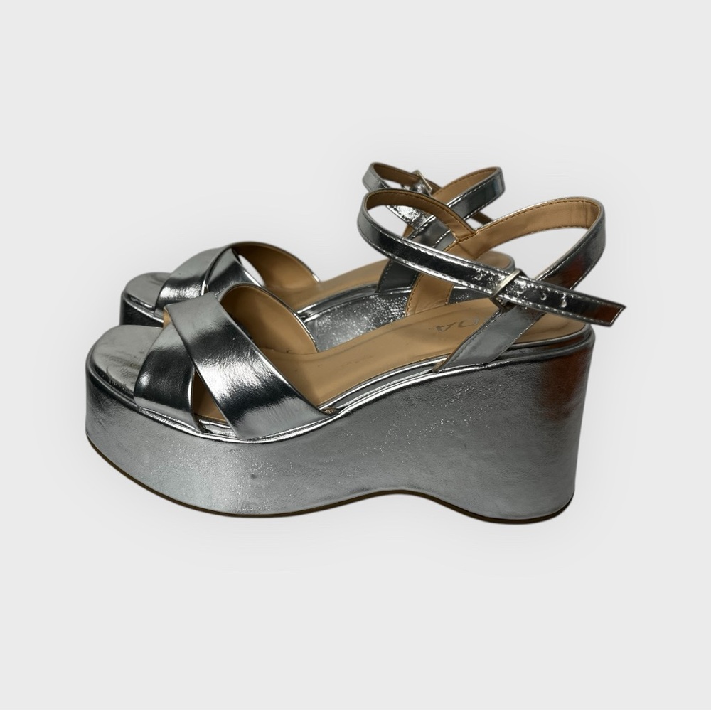 Women sandals